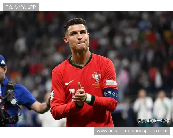 FIGO足球巨星辉煌生涯与足坛传奇故事全面回顾