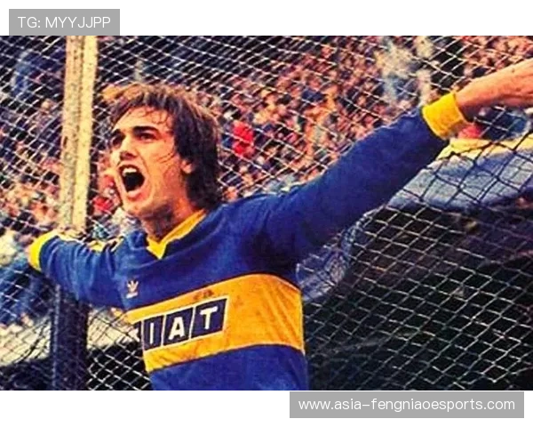 足球传奇巨星集结九宫格，盘点世界足坛风云人物的巅峰时刻与精彩瞬间